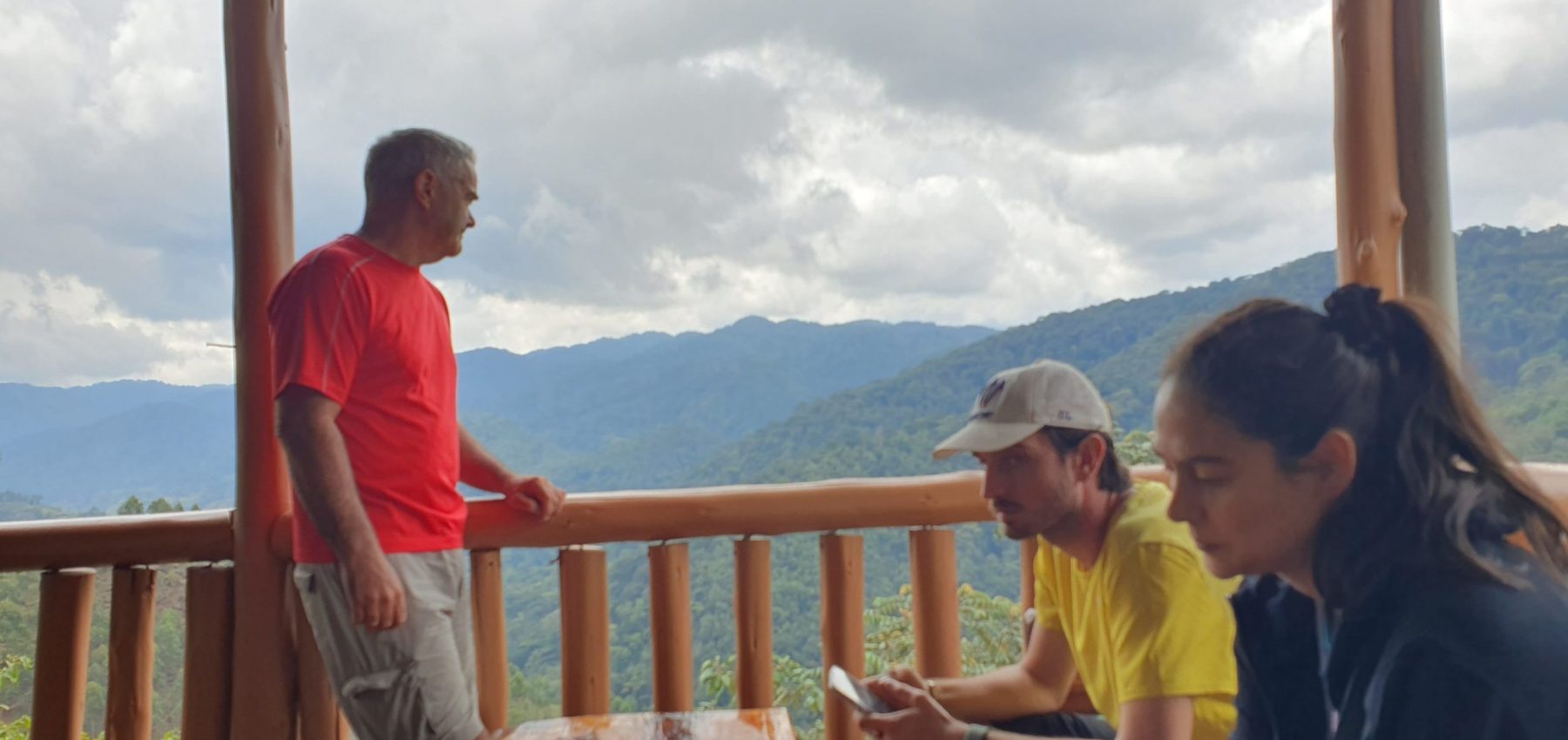 How You Should Spend Your Evenings on a Uganda Safari – Gorilla Uganda journal